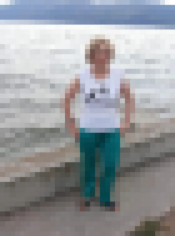 uBwl7r6t8N poza anunt